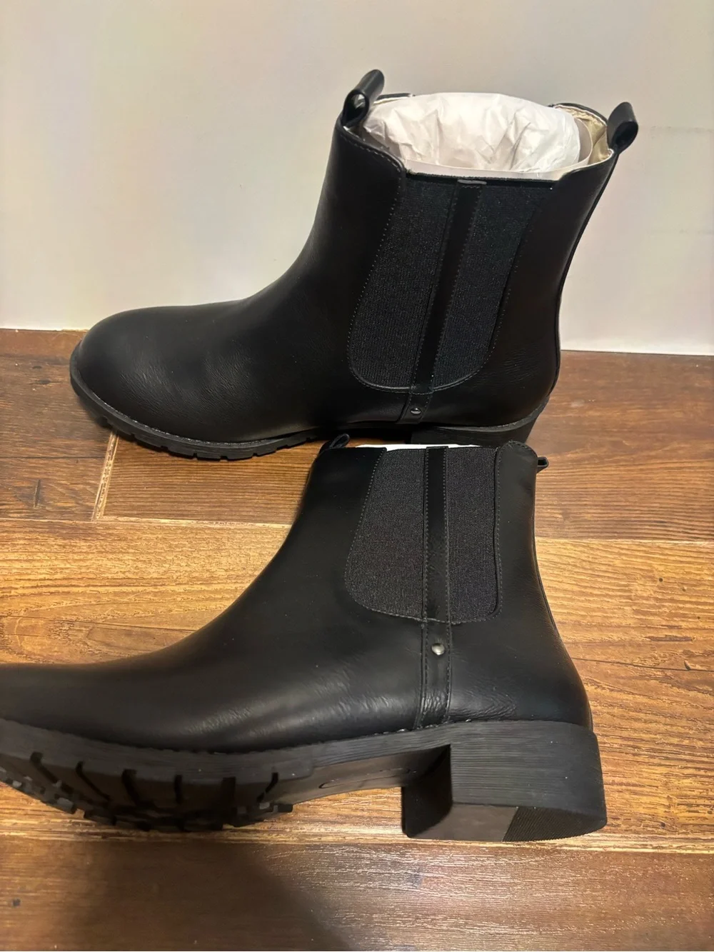 NEW Black Chelsea Boots